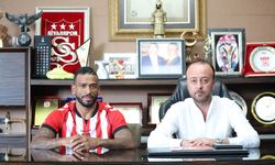 Sivasspor’da 4 imza birden!