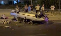 Park halindeki araca çarptı: 5 yaralı