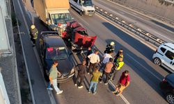Kocaeli'de 3 araçlı zincirleme kaza