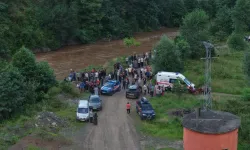 Anne ile iki kızı sel sularına kapıldı: Kardeşlerin cansız bedeni bulundu