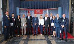 Yeni rektörler mazbatalarını aldı