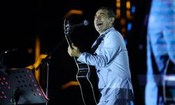 Ferhat Göçer'in şarkılarıyla Malatya Kültür Yolu Festivali'ne veda edildi