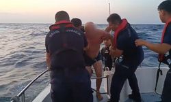 Denizde sürüklenen baba ve kızı 5 kilometre açıkta kurtarıldı