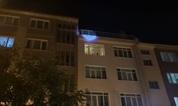 Çatıdan çatıya dolaştı, polisi saatlerce uğraştırdı