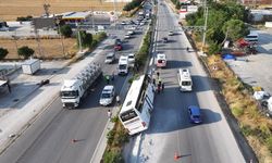 Tur otobüsü devrildi, 34 kişi yara almadan kurtuldu