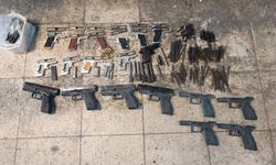 İzmir merkezli 2 ilde dev operasyon: 13 gözaltı