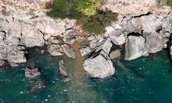 Antalya'da sahile ulaşan atık su görüntülerine soruşturma