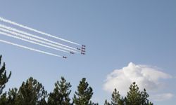 Türk Yıldızları Zafertepeçalköy semalarını renklendirdi