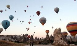 Kapadokya'da olumsuz hava nedeniyle balon turları yarın da yapılamayacak