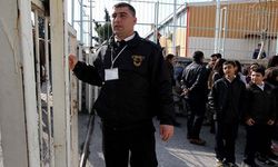 Okullara 30 bin güvenlik personeli alınacak!