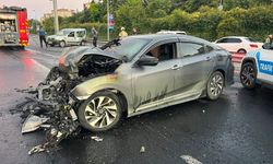E5’te kazaya karışan otomobil alev alev yandı