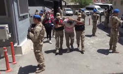 Altın sevkiyatı yapan aracı durdurup 12 kilo altın ve 2 milyon lira gasp ettiler