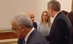 Meclis kulisinde dikkat çeken buluşma: Bahçeli ve DEM Parti heyeti tokalaştı