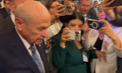 Bahçeli, yasalaşan teklife ilişkin "Hayırlı uğurlu olsun" dedi