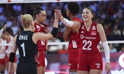 A Milli Kadın Voleybol Takımı, Azerbaycan'ı rahat geçti