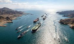 Basra Körfezi'nde yaklaşık 400 gemi hala mahsur!