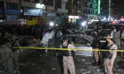 Pakistan'da protesto gösterisi sırasında intihar saldırısı