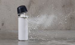Küçükçekmece'de evde deodorant faciası