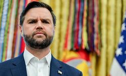 Vance: İran Hürmüz Boğazı'nda geçiş ücreti talep etmeyecek