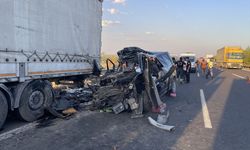 Şanlıurfa’da feci kaza: Minibüs tıra arkadan çarptı, 2 kişi öldü