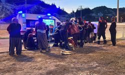Burdur'da tarım işçilerini taşıyan minibüs devrildi: 9 yaralı