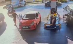 Dolandırıcı para dolu poşeti alıp gitti!