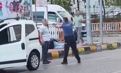 Yolda gördüğü husumetlisini sokak ortasında vurdu