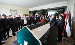 Metin Keçeli için Tüpraş Stadyumu'nda tören düzenlendi