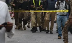 Pakistan'da cuma namazı sırasında patlama: Çok sayıda ölü ve yaralı