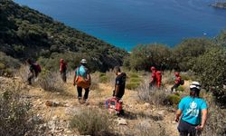 Fethiye'de kayalık alana düşen Rus yamaç paraşütü pilotu öldü