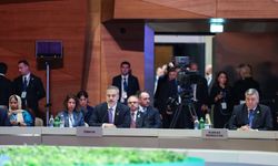 Bakan Fidan, Herzog'un konuşması başlarken salonu terk etti