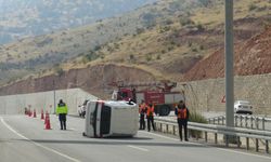 Takla atan otomobilden burnu bile kanamadan çıktı