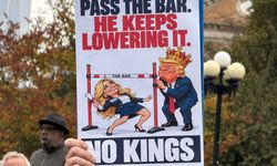 ABD'de Trump karşıtı "Krallara Hayır" protestosu