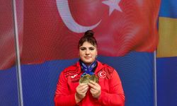 Milli halterci Tuana Süren Avrupa şampiyonu