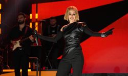 Derya Uluğ, Kültür Yolu Festivali'nde sahne aldı!