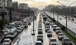 Diyarbakır'da sağanak yağışla hayat durma noktasına geldi