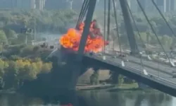Rusya Kiev'de köprüleri vurmaya devam ediyor