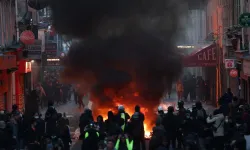 Fransa'da kısmi sokağa çıkma yasağı yolda