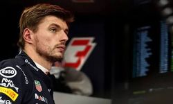 Singapur'da kazanan Max Verstappen