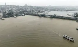 İstanbul'da sağanak sonrası Boğaz'ın rengi değişti