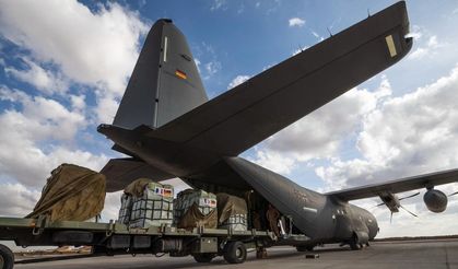 Almanya, ilk kez Gazze’ye havadan yardım bıraktı