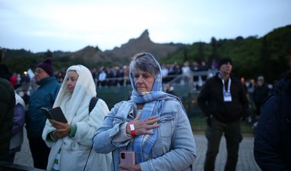 Anzaklar ‘Şafak Ayini’ ile atalarını andı