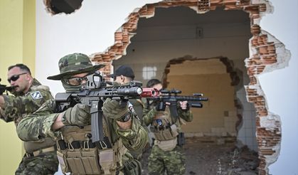 Airsoft tutkunları İzmir'de buluştu!