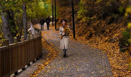 Karagöl Tabiat Parkı, sonbahar renklerine büründü