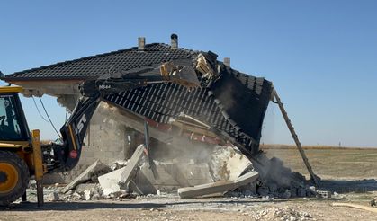 Aksaray’da kaçak yapılaşmada olaylı yıkım