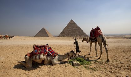 Mısır'da turistlerin çekim noktası: Giza piramitleri