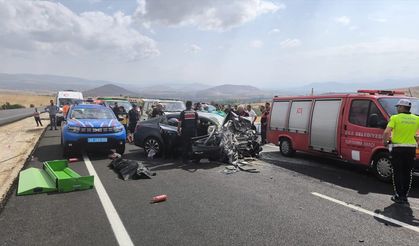 Karayolunda katliam gibi kaza!