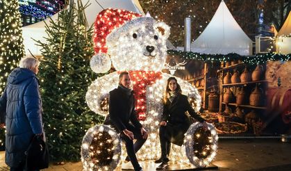 Berlin'de Noel pazarı kuruldu