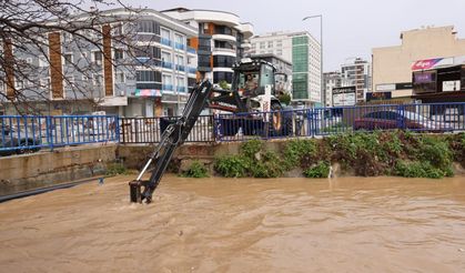 İzmir yine sular altında!