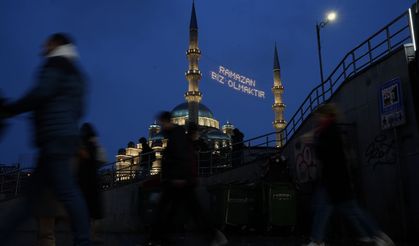 Ramazan mahyaları yandı